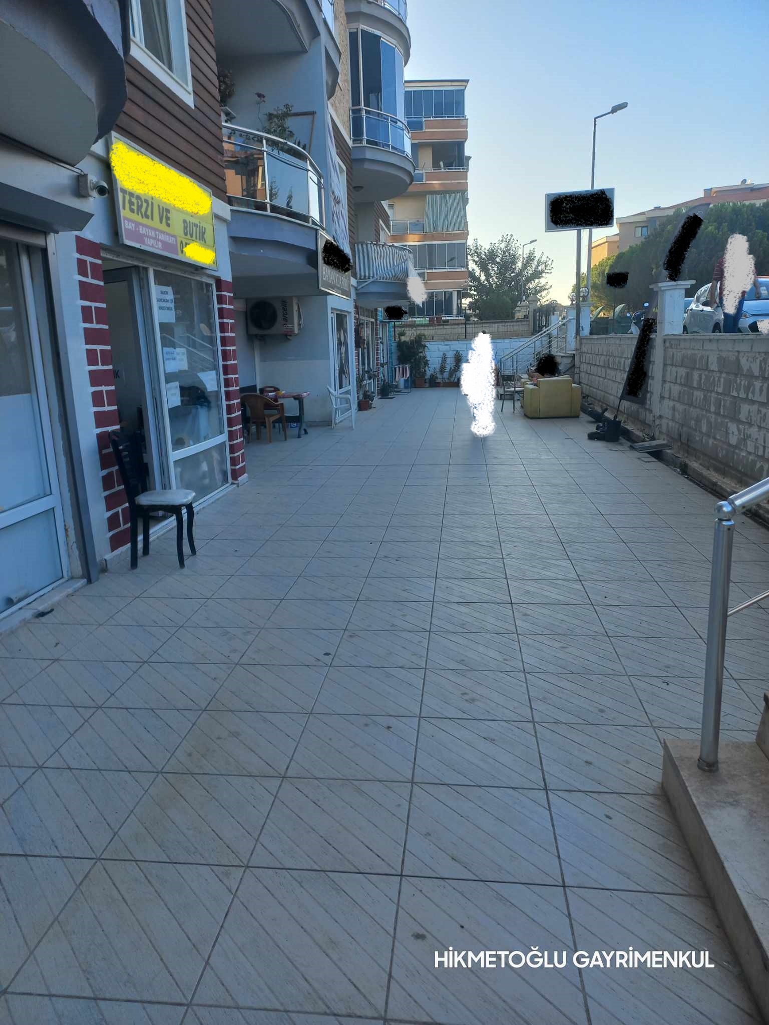 KARAHASANLI  MAHALLESİNDE SATILIK İŞYERLERİ 