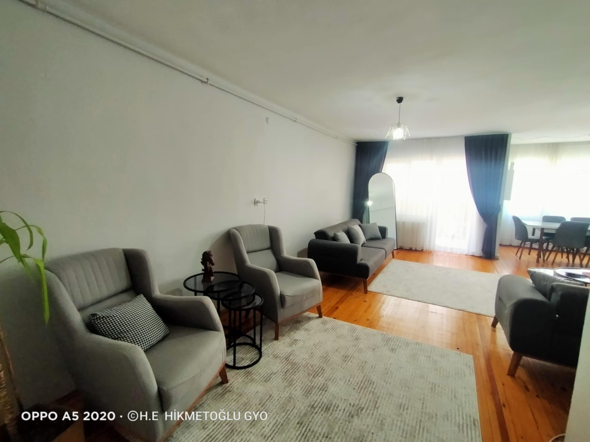 HACIKAPLANLAR MAH. BARIŞ CADDESİNDE SATILIK DAİRE 
