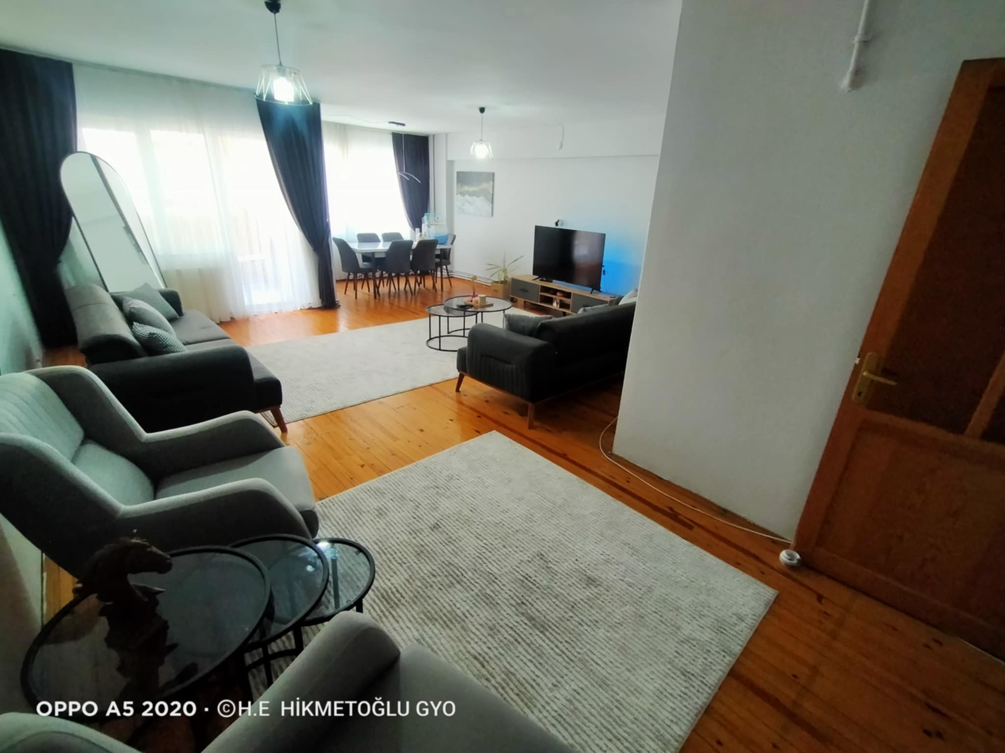 HACIKAPLANLAR MAH. BARIŞ CADDESİNDE SATILIK DAİRE 