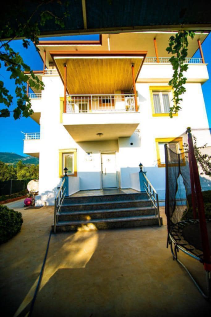 ANTALYA KAŞ  ÇAVDIR MAHALLESİNDE SATILIK LÜKS  HAVUZLU VİLLA 