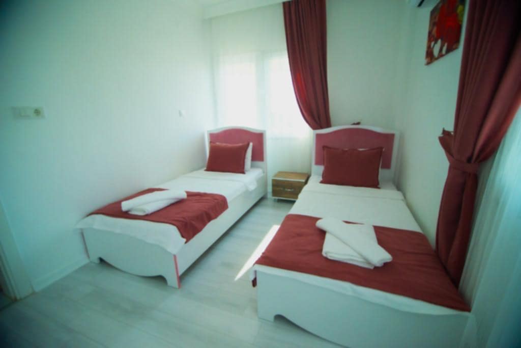 ANTALYA KAŞ  ÇAVDIR MAHALLESİNDE SATILIK LÜKS  HAVUZLU VİLLA 