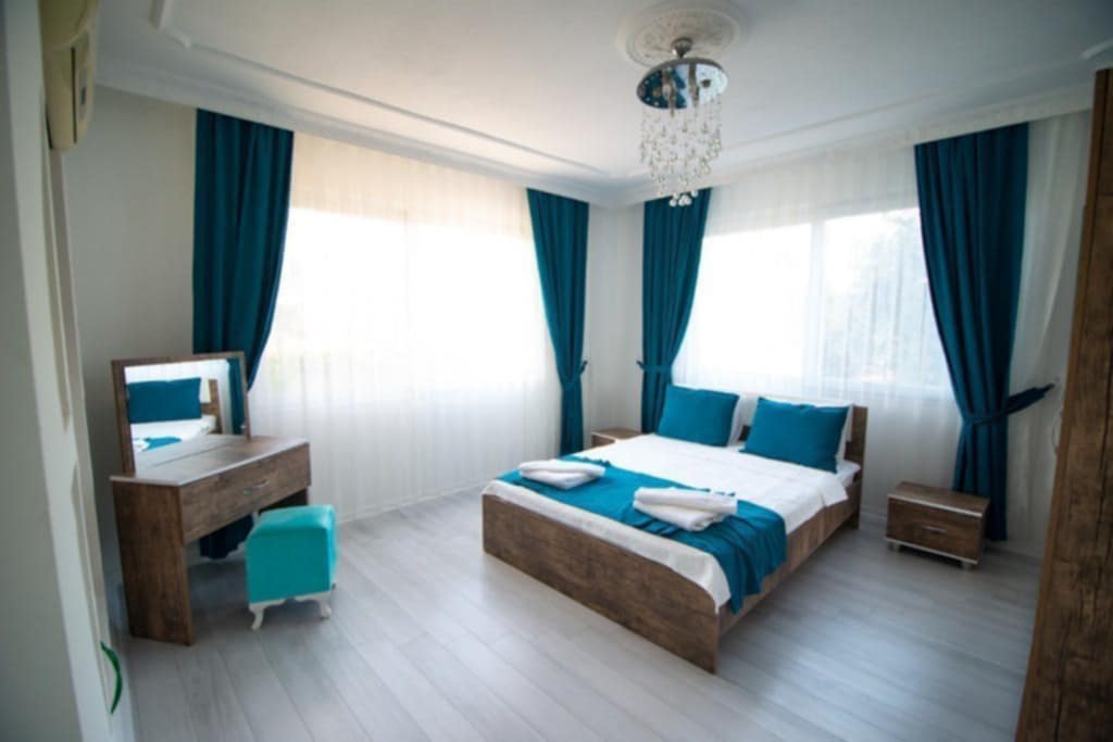 ANTALYA KAŞ  ÇAVDIR MAHALLESİNDE SATILIK LÜKS  HAVUZLU VİLLA 