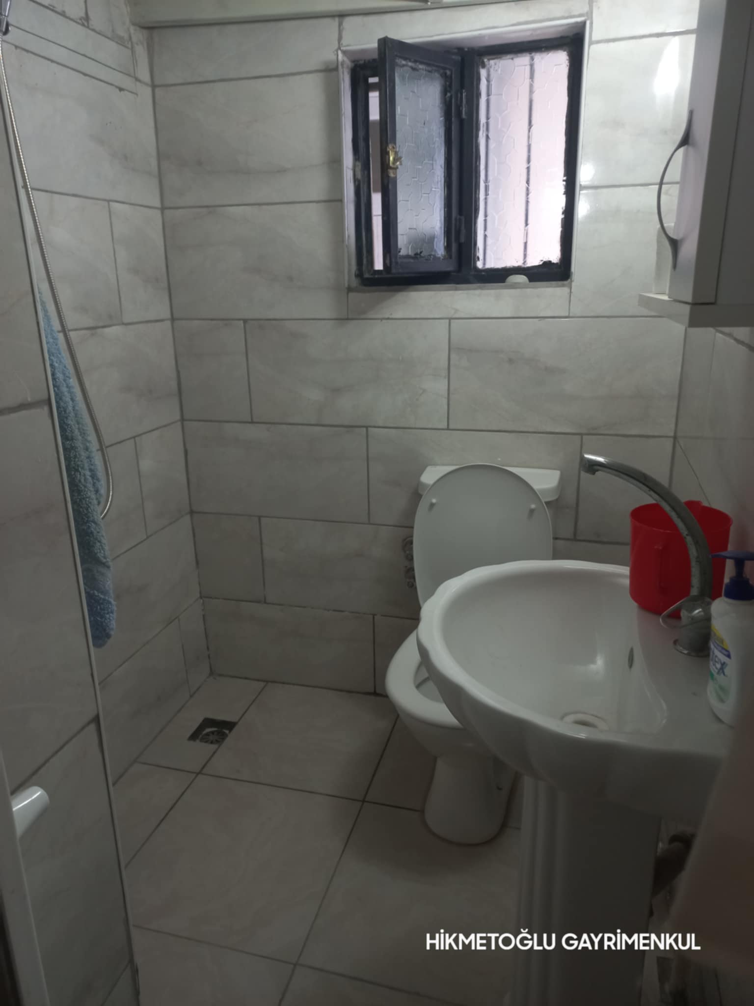KARAHASANLI  MAHALLESİNDE SATILIK İŞYERLERİ 