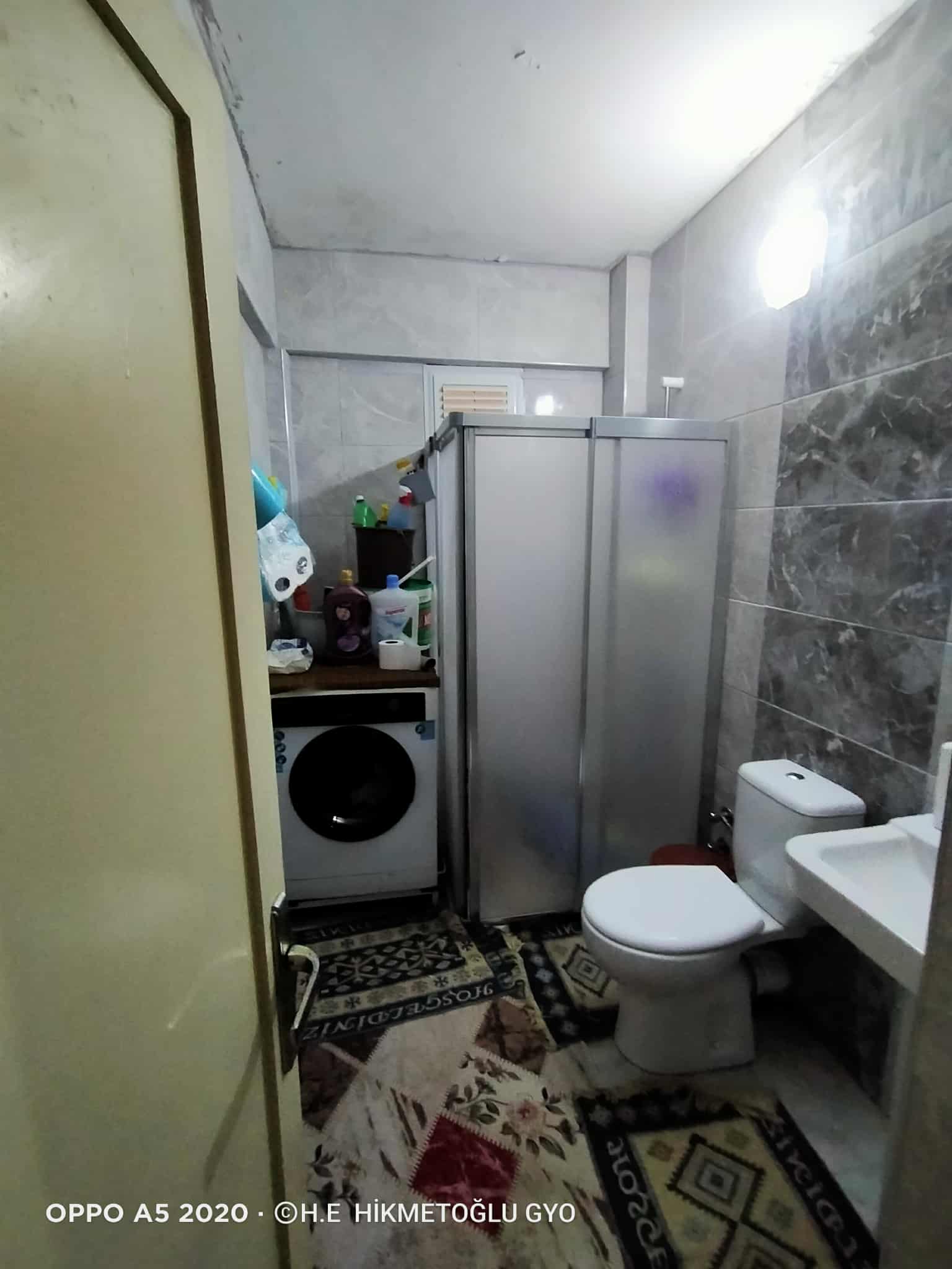 FESLEĞEN MAHALLESİNDE  İSTİKLAL CADDESİNDE SATILIK DAİRE 