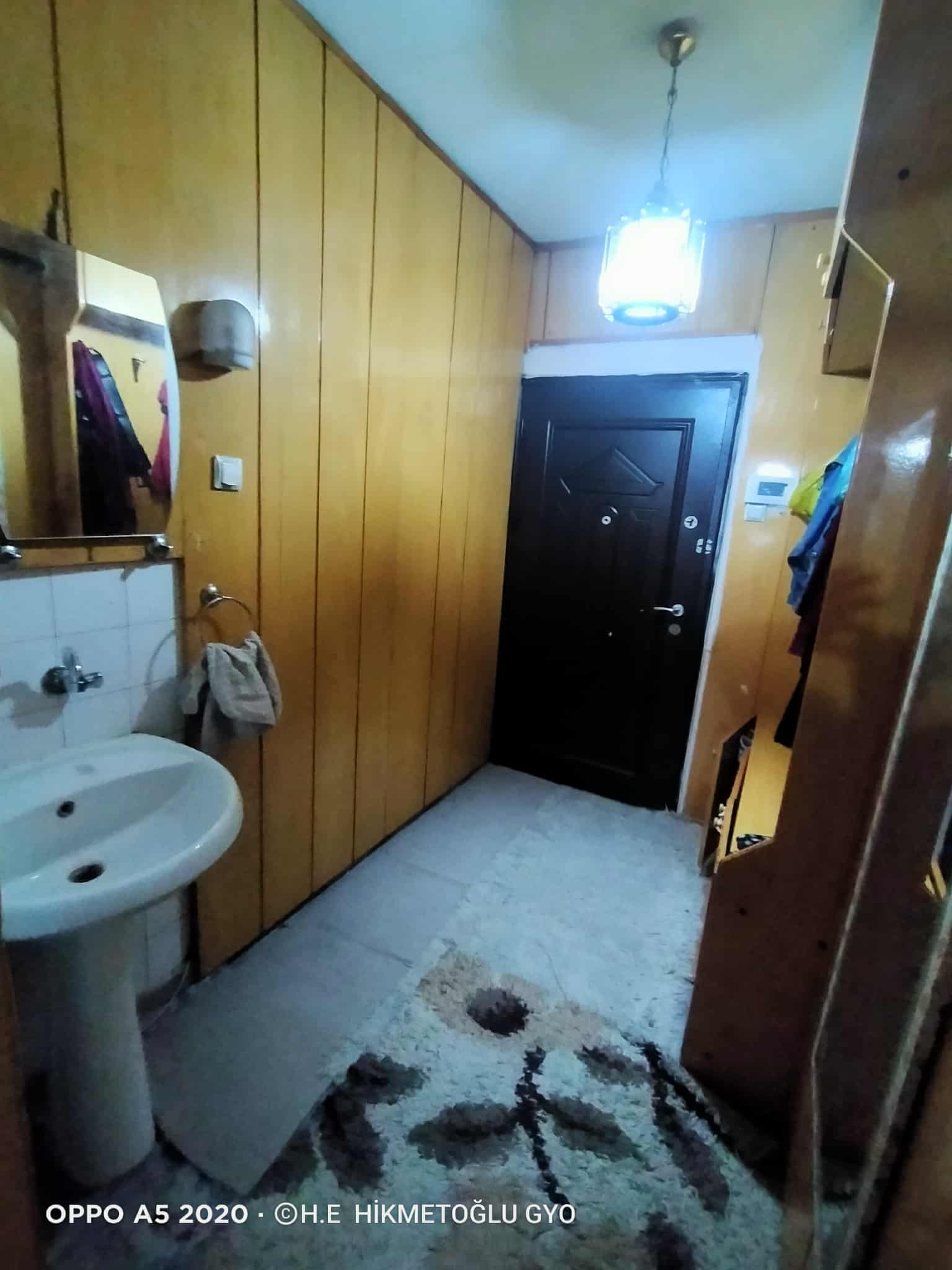 FESLEĞEN MAHALLESİNDE  İSTİKLAL CADDESİNDE SATILIK DAİRE 