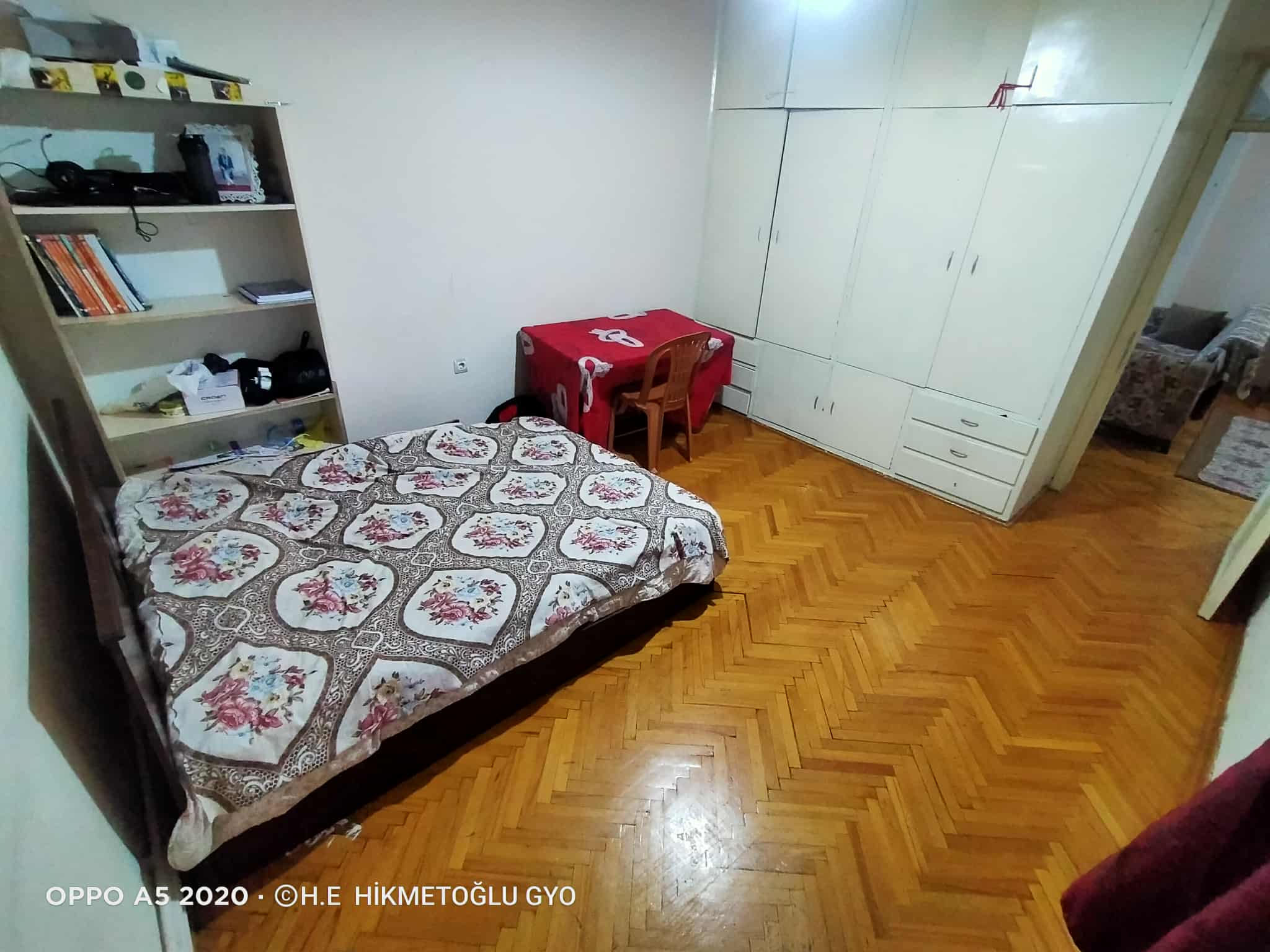 FESLEĞEN MAHALLESİNDE  İSTİKLAL CADDESİNDE SATILIK DAİRE 