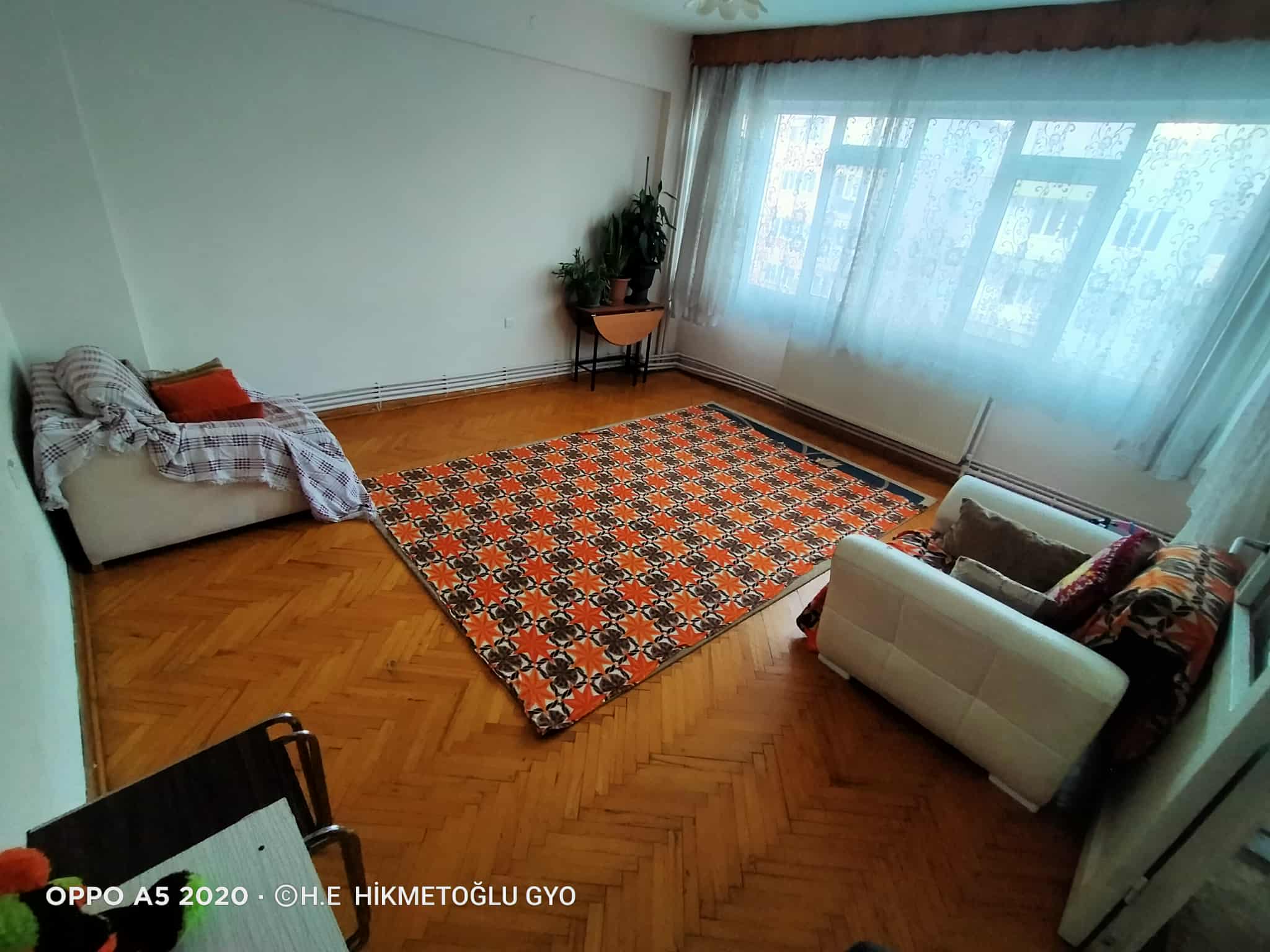 FESLEĞEN MAHALLESİNDE  İSTİKLAL CADDESİNDE SATILIK DAİRE 