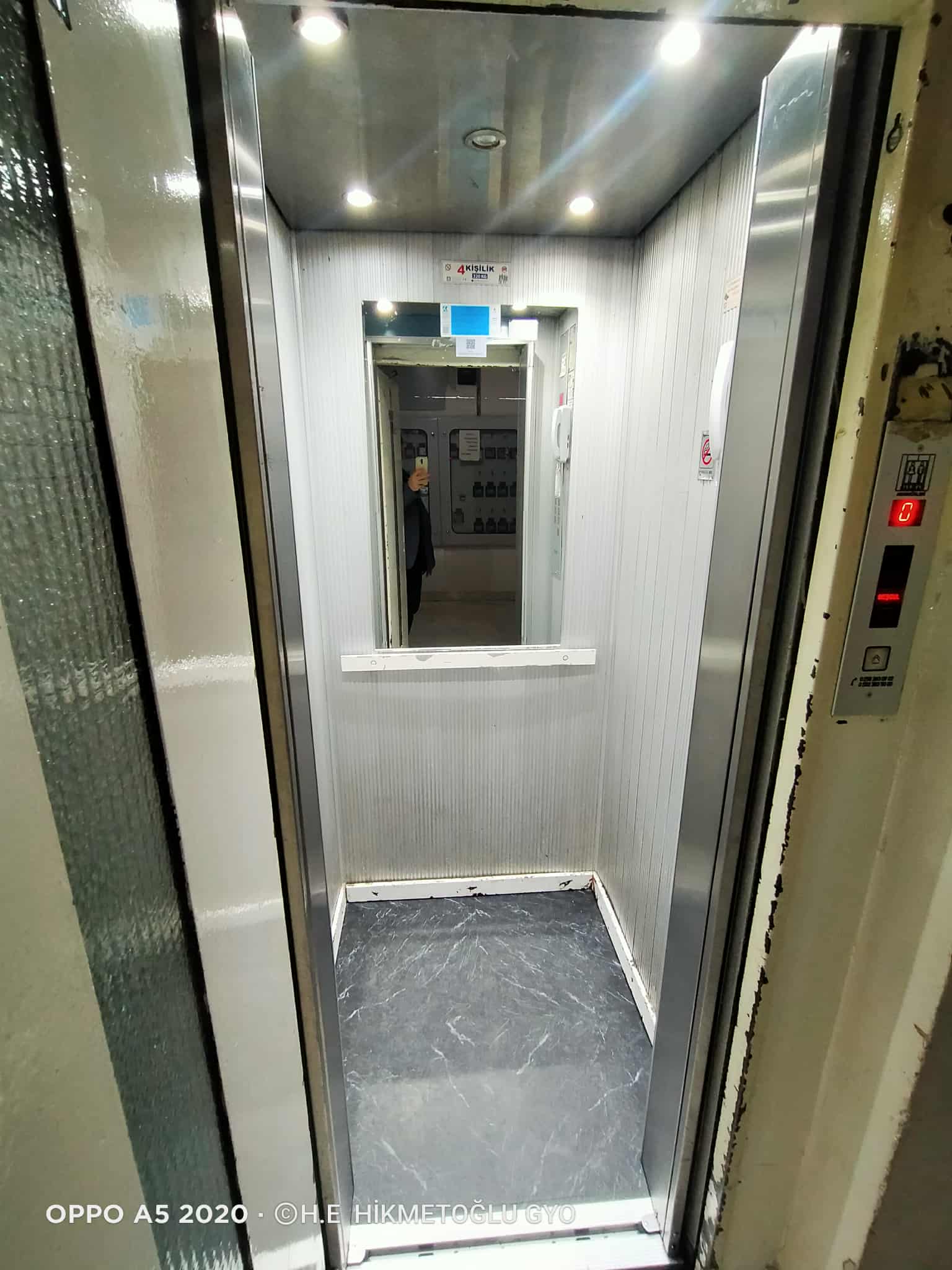 FESLEĞEN MAHALLESİNDE  İSTİKLAL CADDESİNDE SATILIK DAİRE 