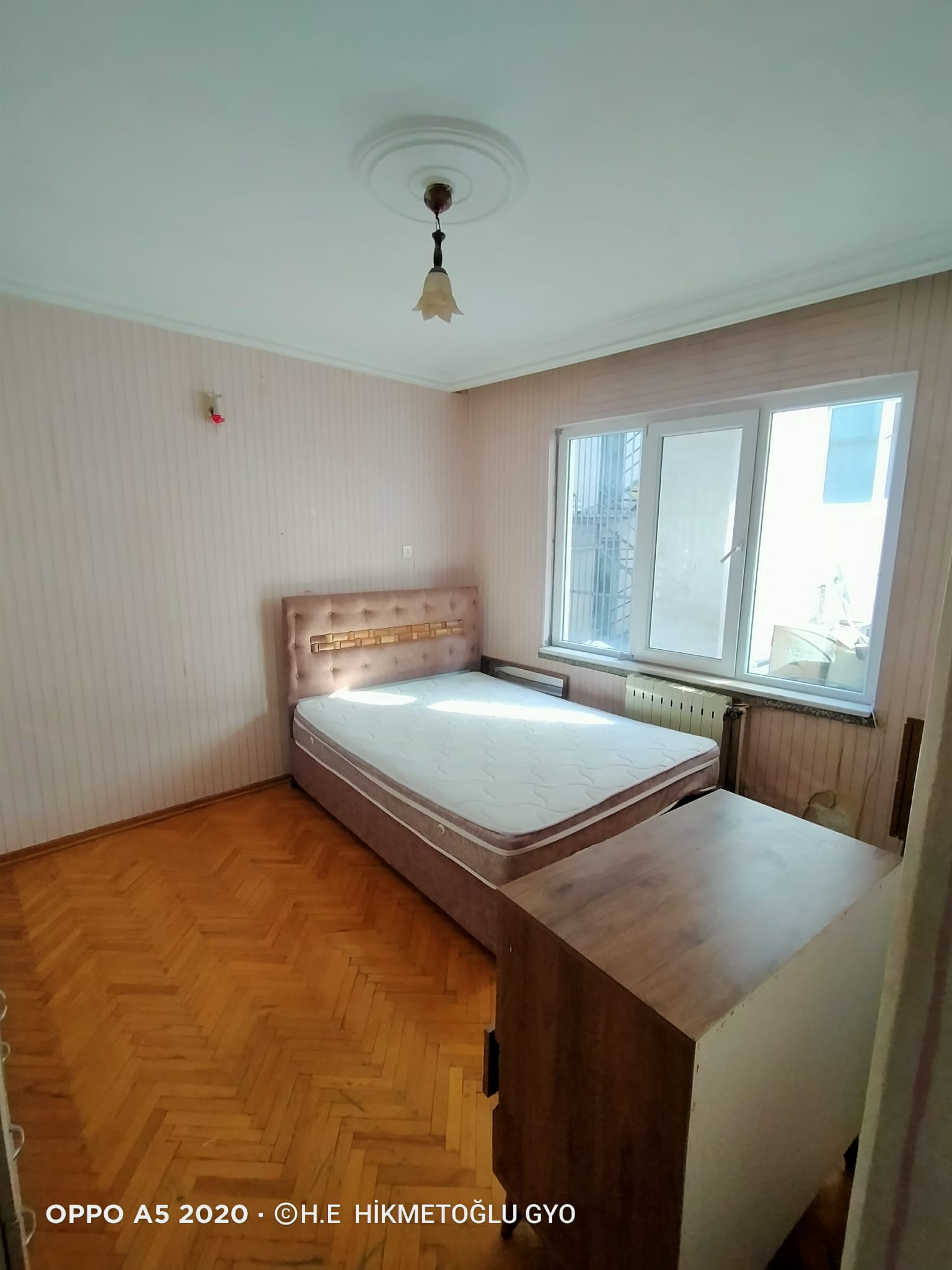 SIRAKAPILAR MAH. MERKEZ BANKASI ARKASI KİRALIK DAİRE 