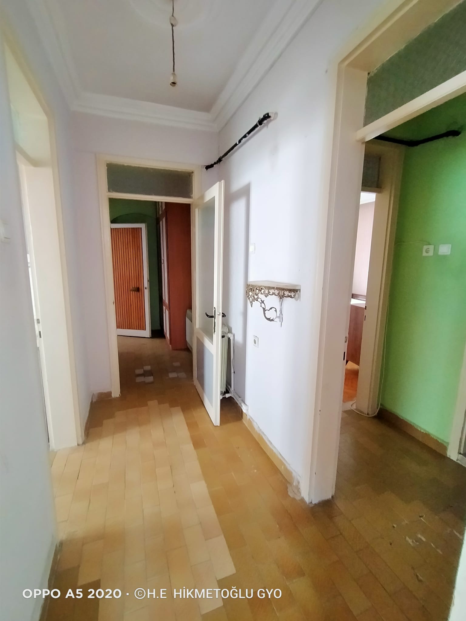 SIRAKAPILAR MAH. MERKEZ BANKASI ARKASI KİRALIK DAİRE 