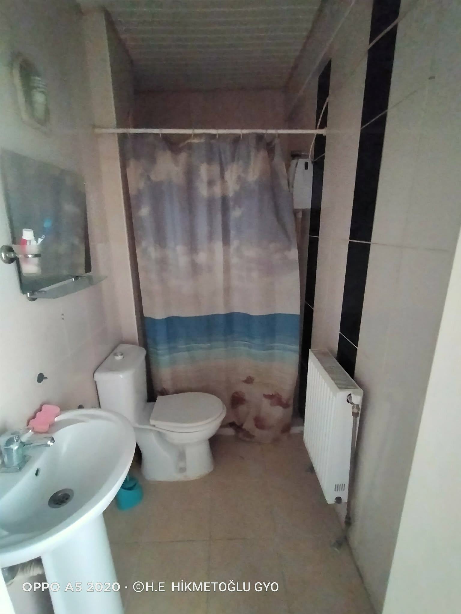 FESLEĞEN MAHALLESİNDE  İSTİKLAL CADDESİNDE SATILIK DAİRE 