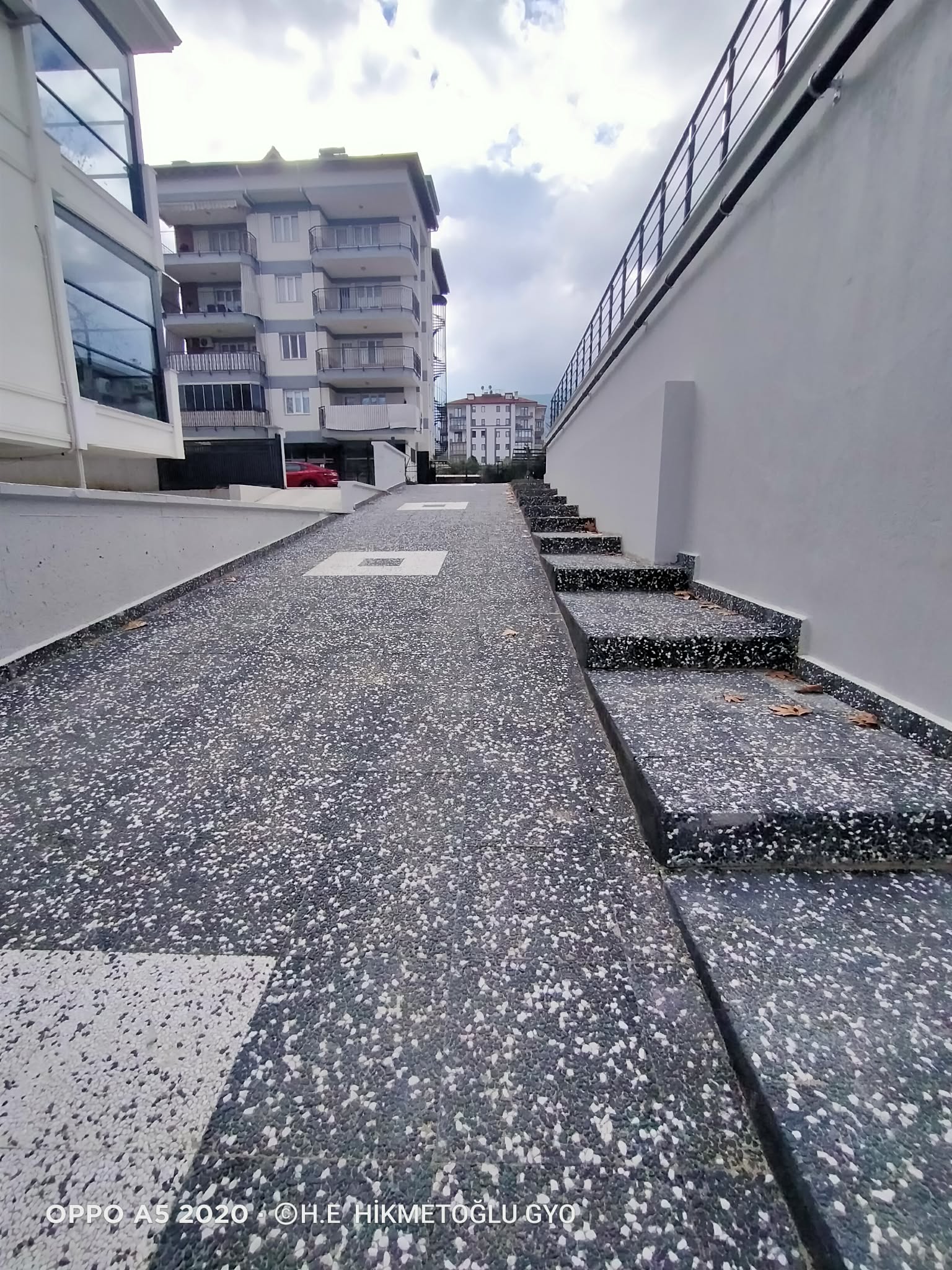 LOTUS ŞİRİNKÖY 'DE KİRALIK OFİS